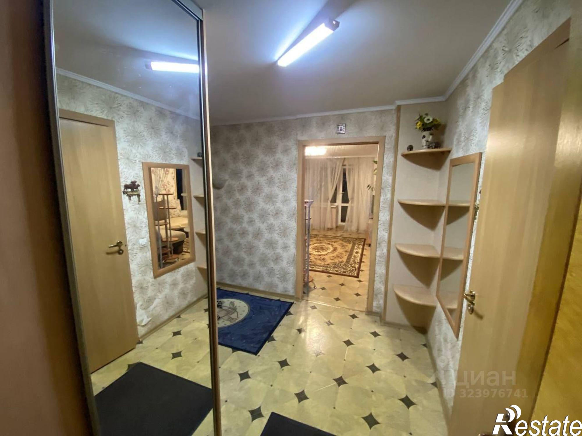 Сдать квартиру за 28 000 рублей на пр-кт им 50 лет Октября, 70