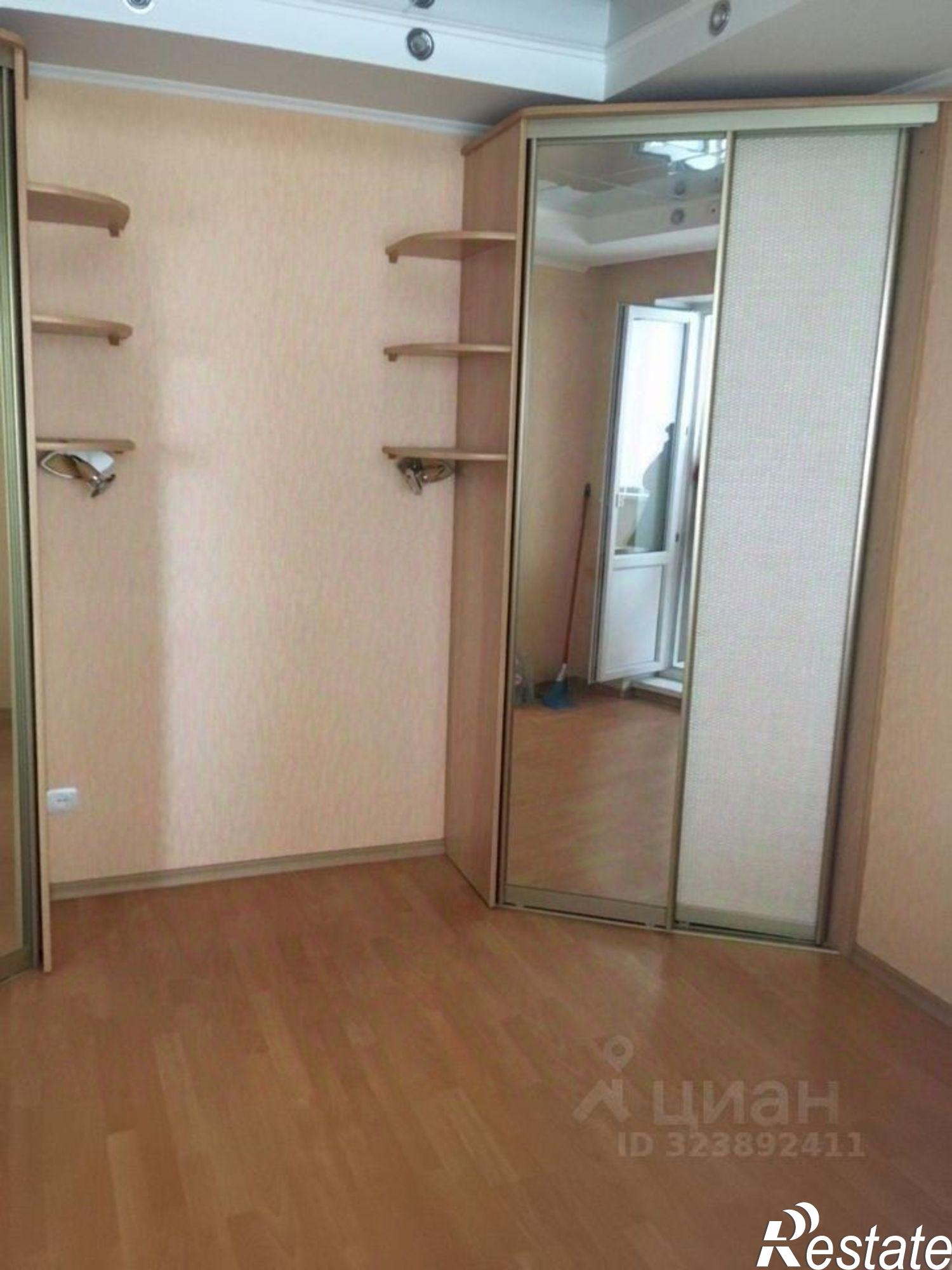 Купить квартиру за 4 140 000 рублей на ул им Лебедева-Кумача В.И., 84