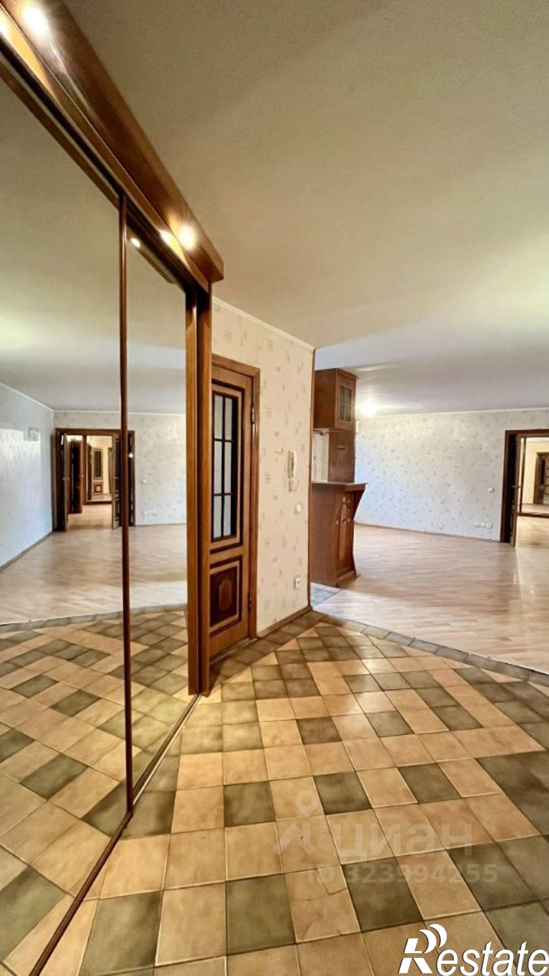 Купить квартиру за 8 000 000 рублей на ул им Рахова В.Г., 98/106