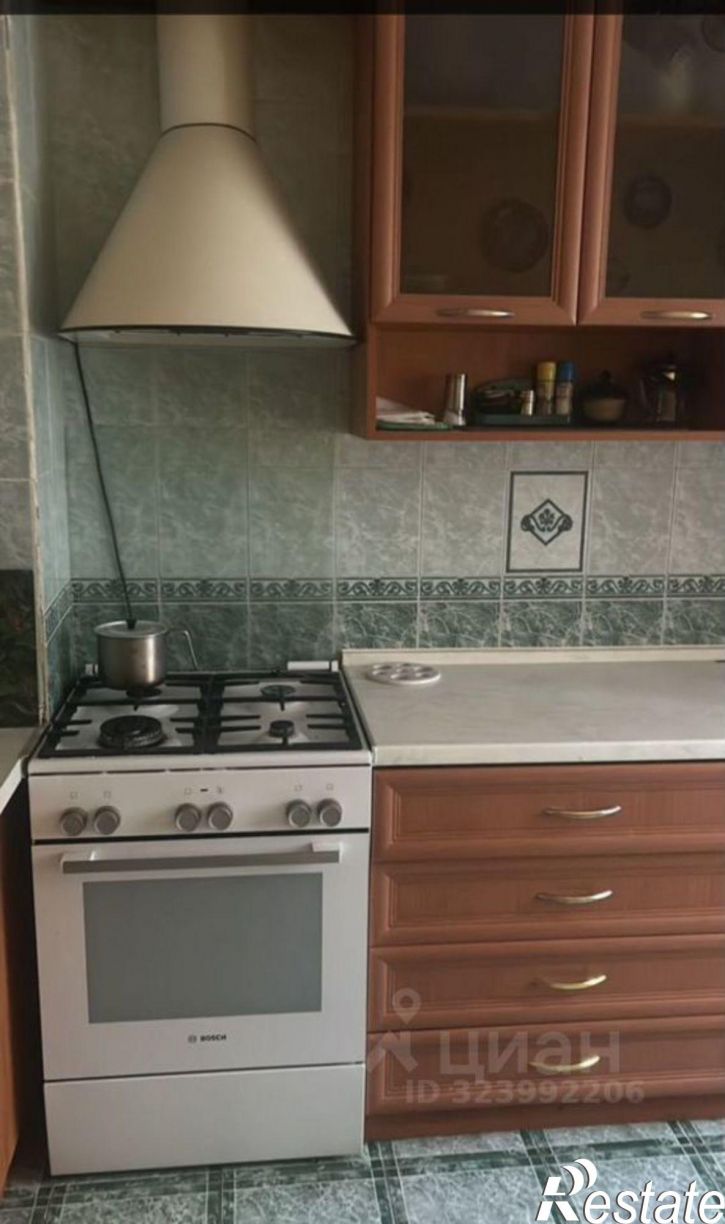 3-комн квартира ул Днепропетровская, 2,  д. 2