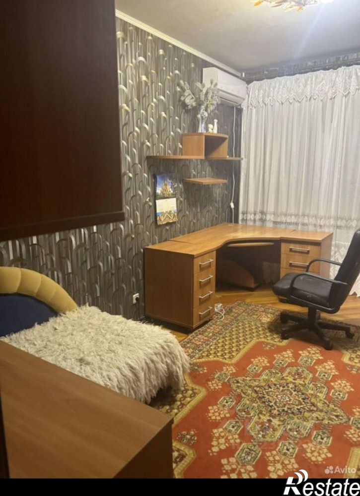 3-комн квартира ул Днепропетровская, 2,  д. 2