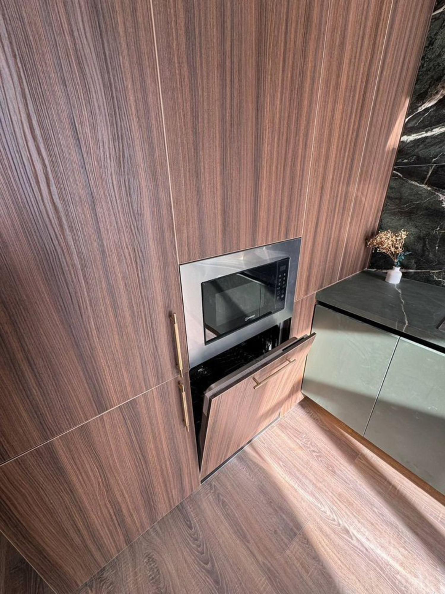 Купить квартиру за 12 900 000 рублей на Космонавтов наб., 2