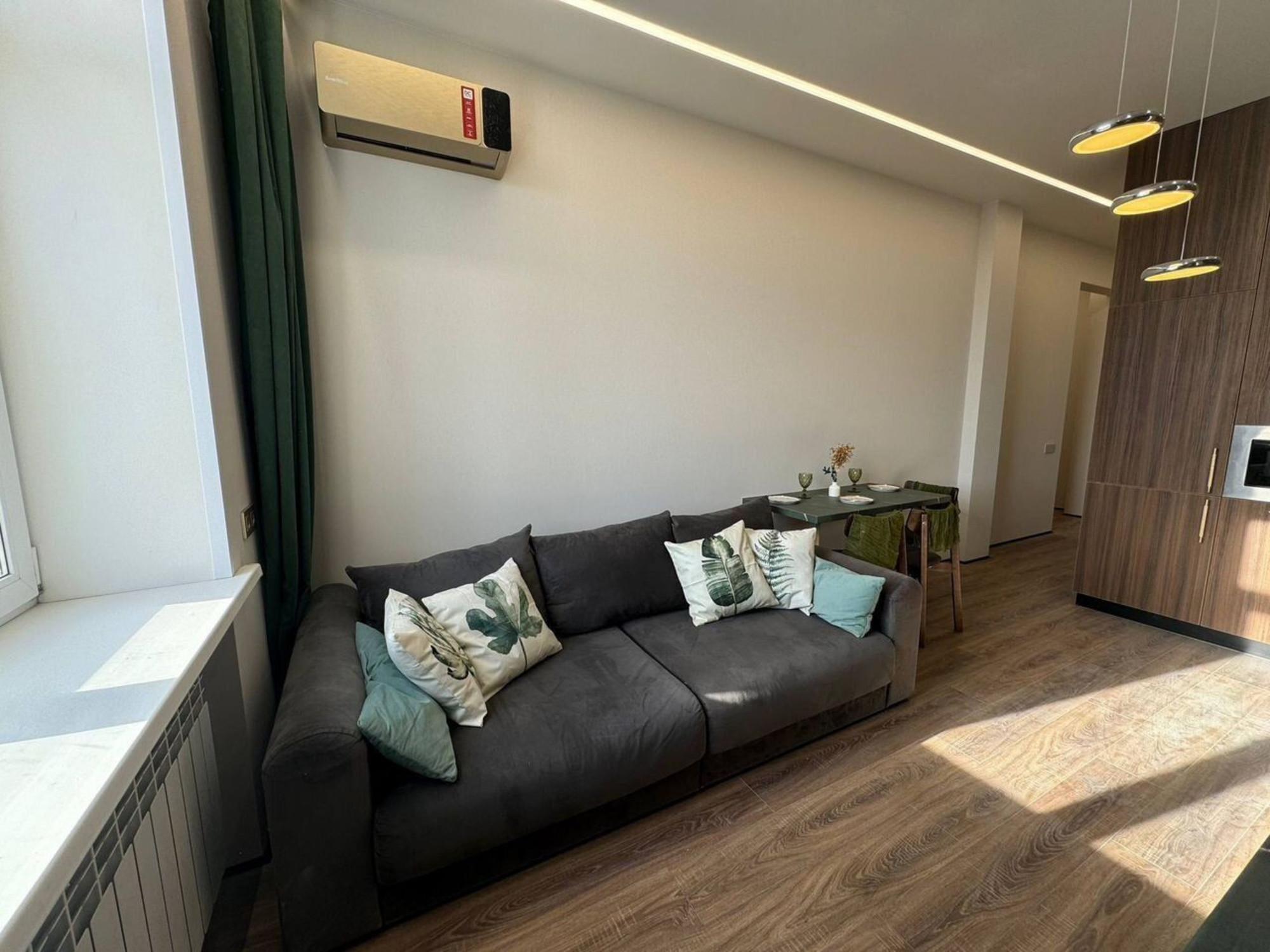 Купить квартиру за 12 900 000 рублей на Космонавтов наб., 2