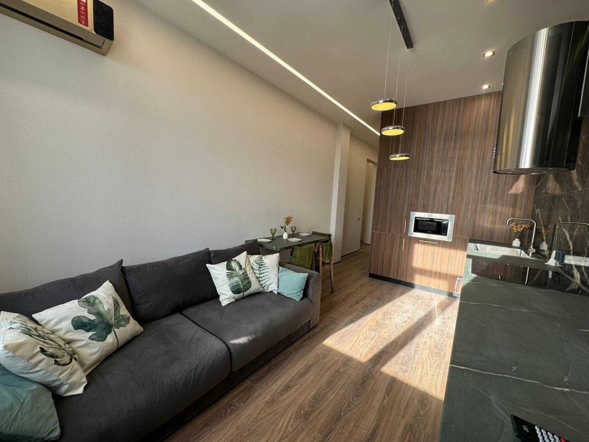 Купить квартиру за 12 900 000 рублей на Космонавтов наб., 2