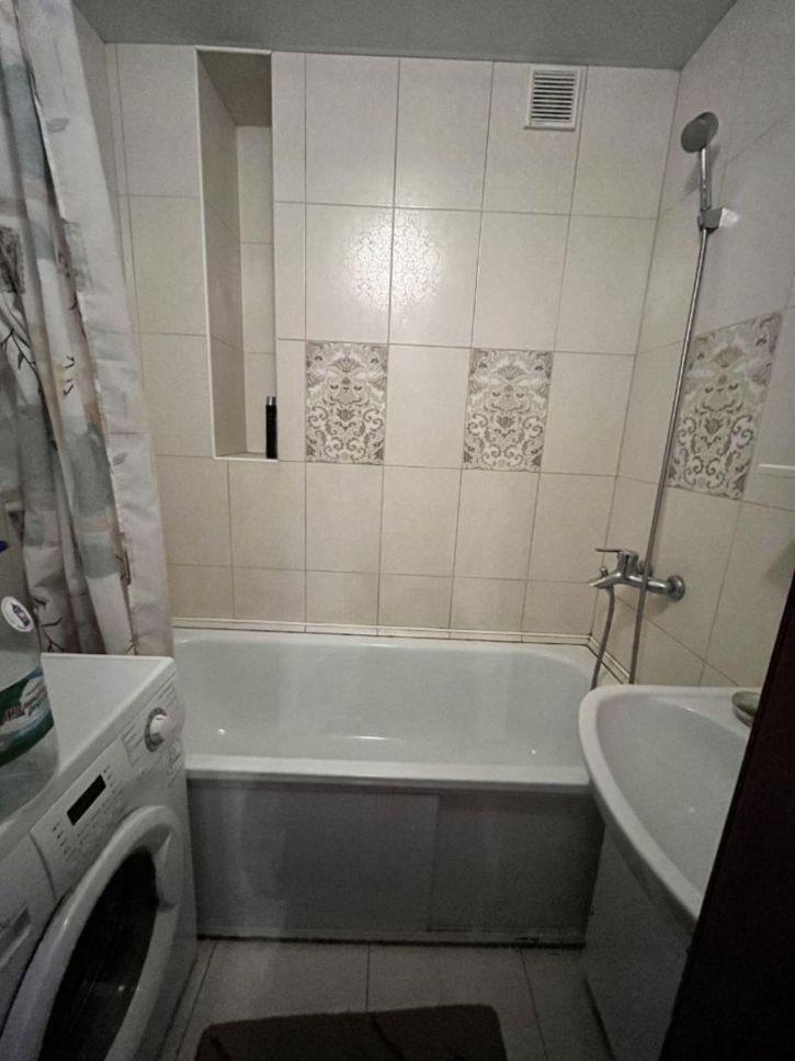 2-комн квартира Бульварная ул, 12