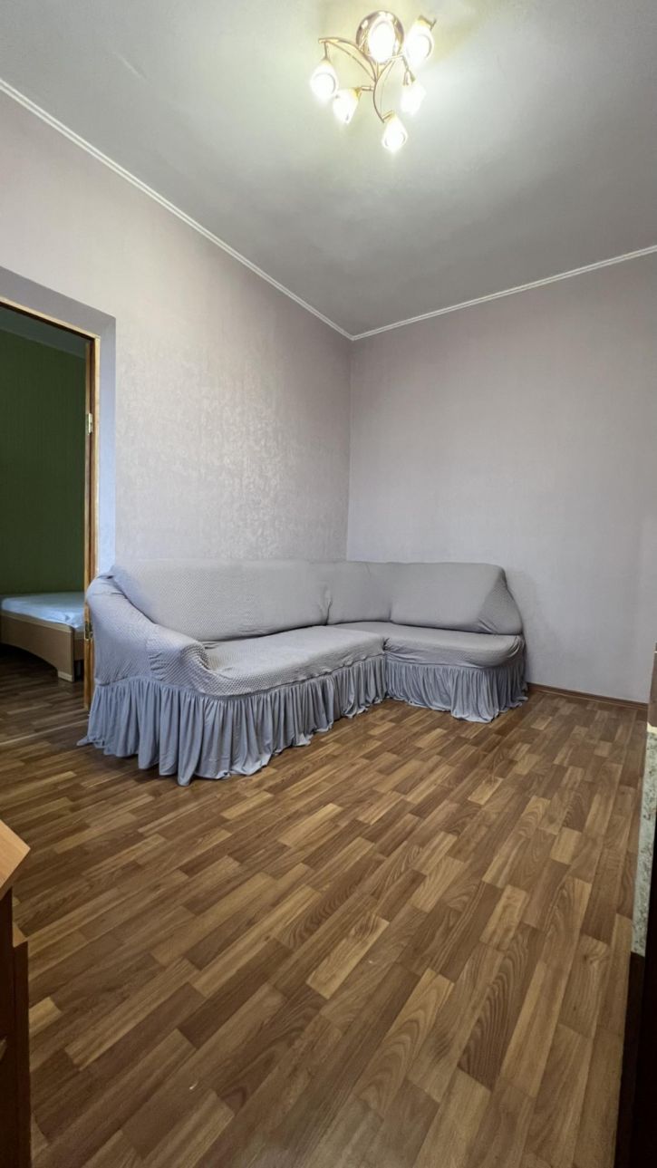 3-комн квартира Танкистов ул., 103