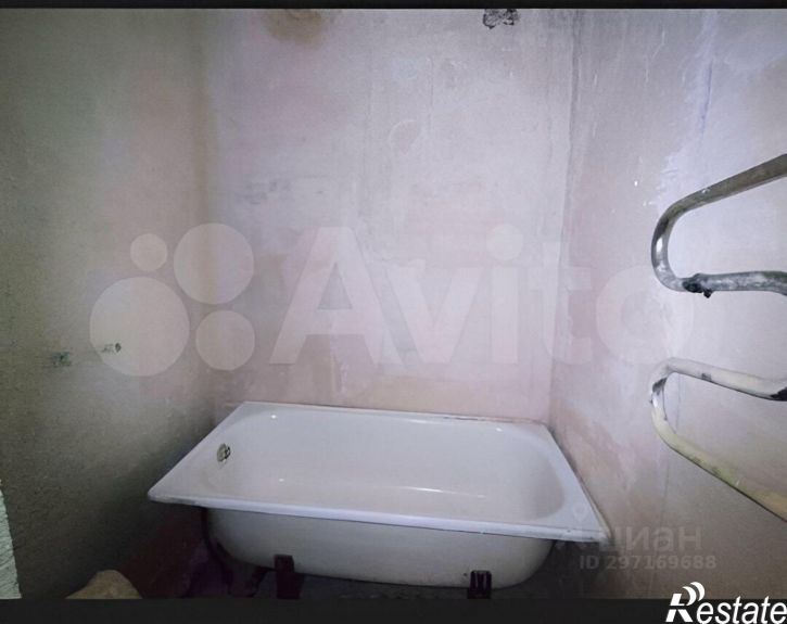 3-комн квартира улица Навашина, 11А,  д. 11А