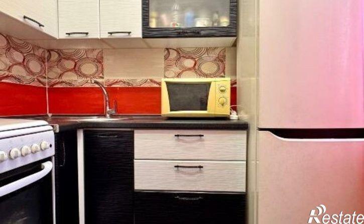 2-комн квартира улица Академика Антонова, 15А,  д. 15А