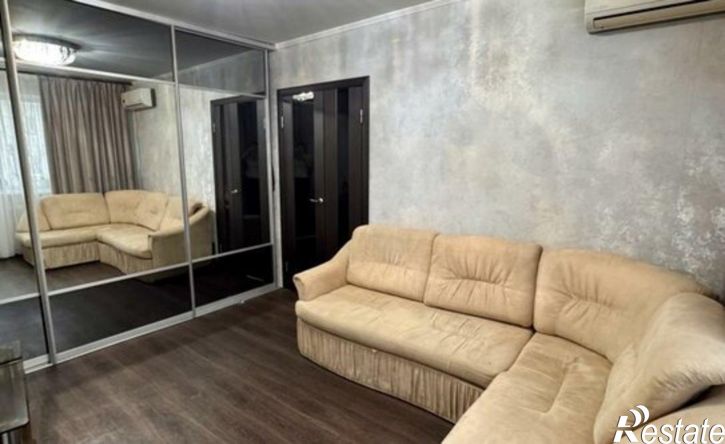 2-комн квартира улица Академика Антонова, 15А,  д. 15А