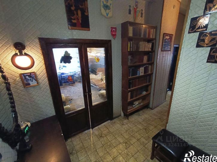 3-комн квартира пр-кт им 50 лет Октября, 79,  д. 79