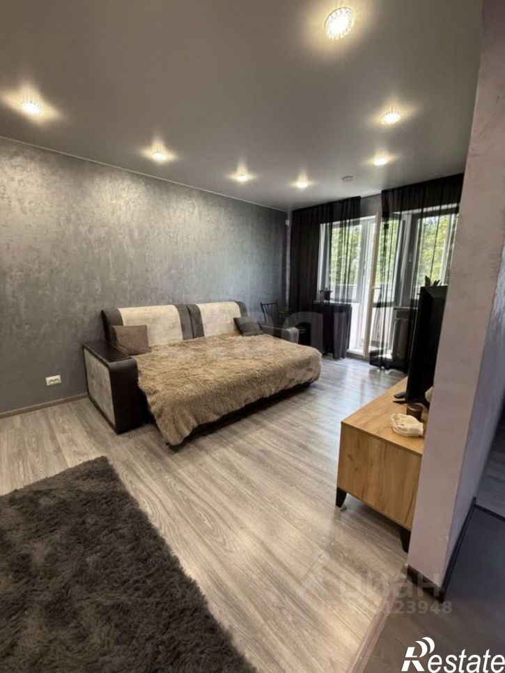 3-комн квартира пр-кт Строителей, 70А,  д. 70А