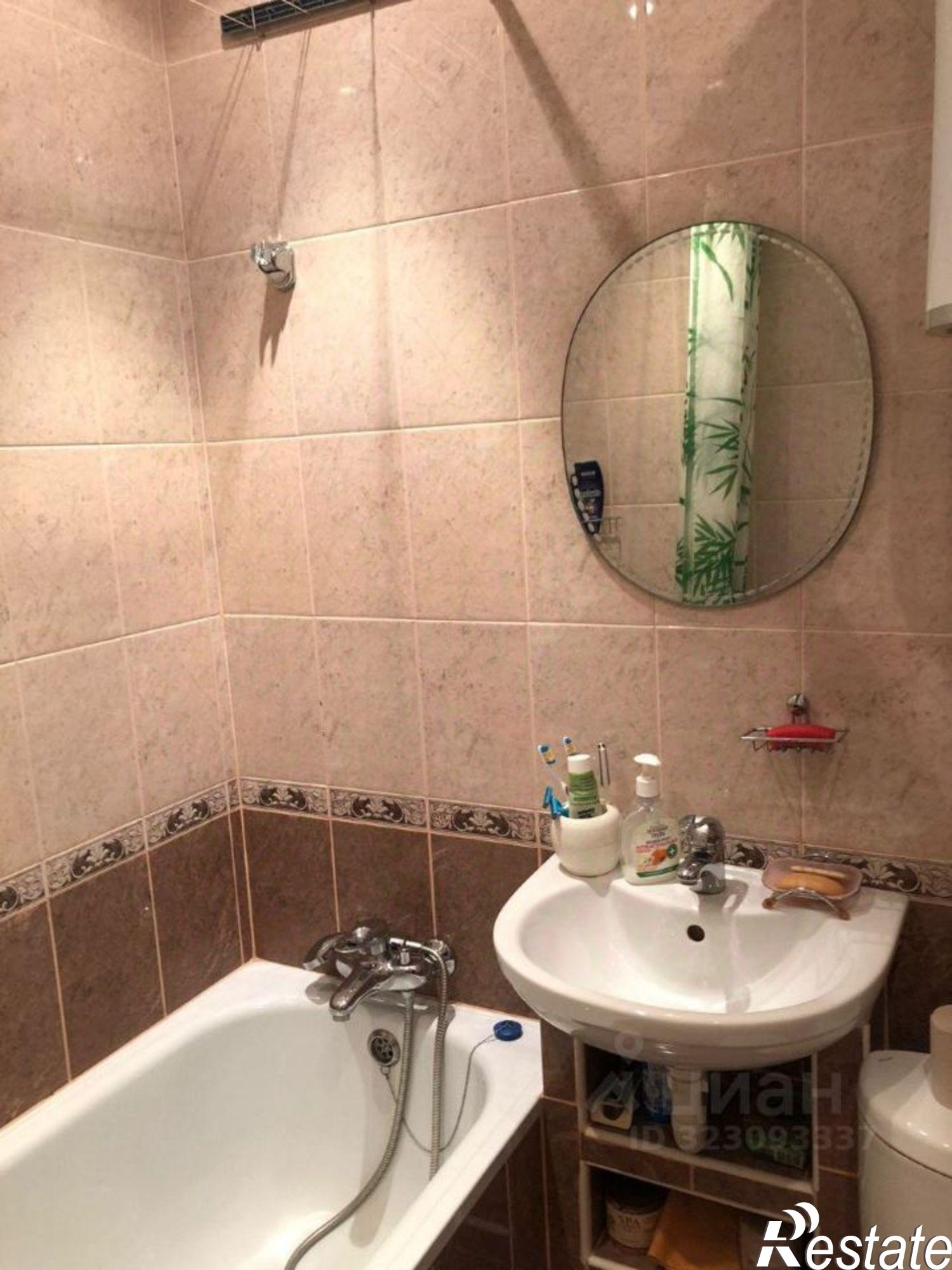 Купить квартиру за 2 800 000 рублей на Крекингская улица, 35/21