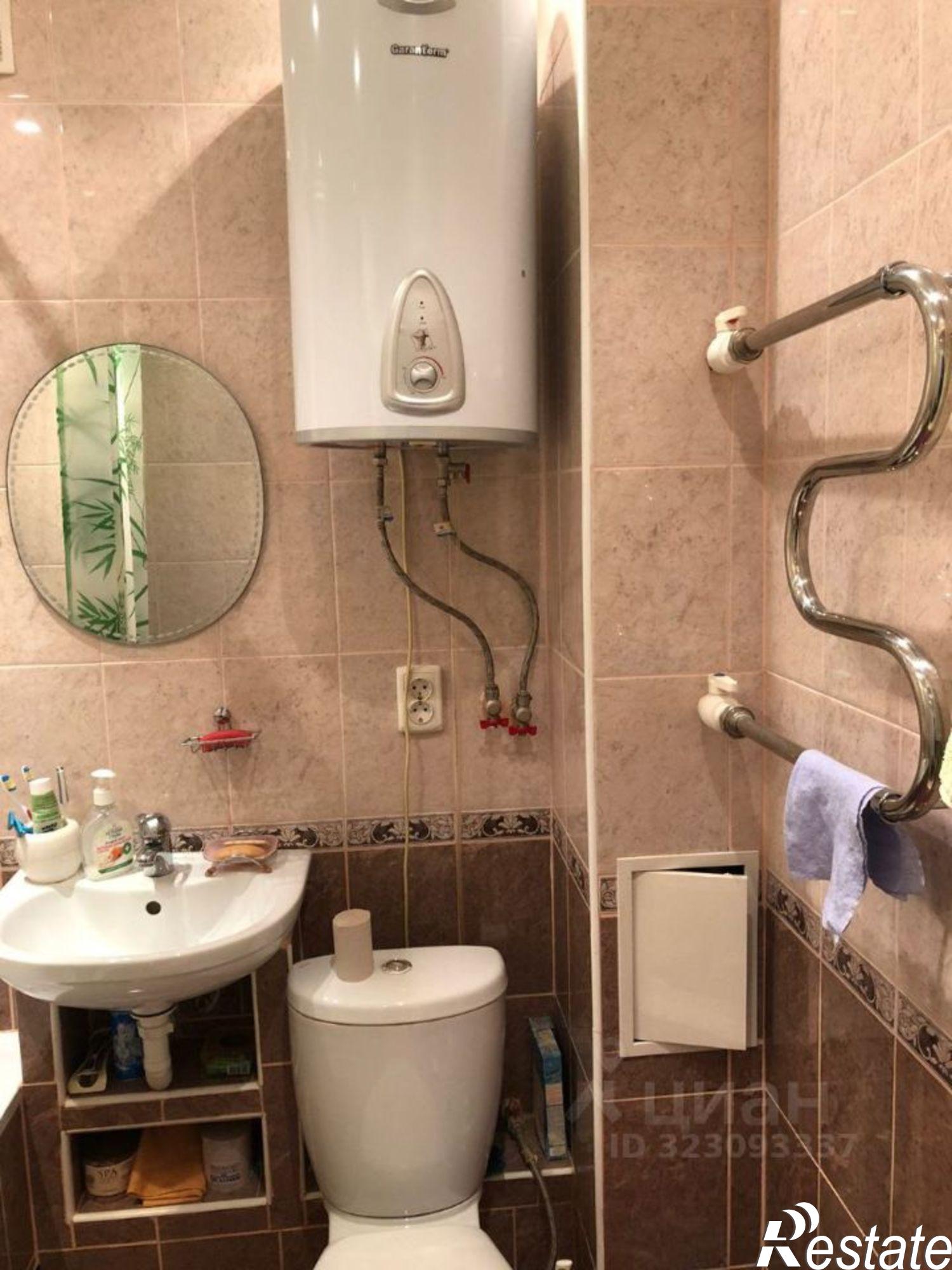 Купить квартиру за 2 800 000 рублей на Крекингская улица, 35/21