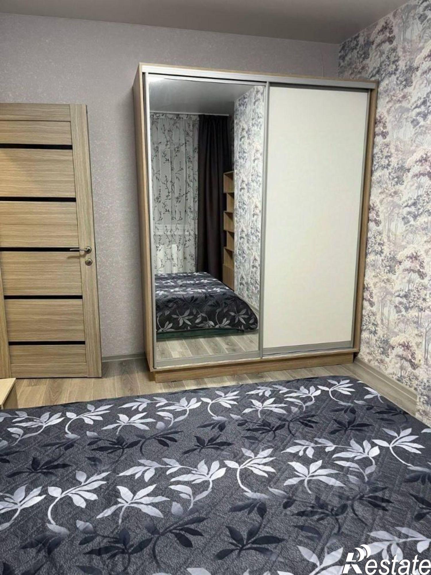 Сдать квартиру за 40 000 рублей на Большая Садовая улица, 143