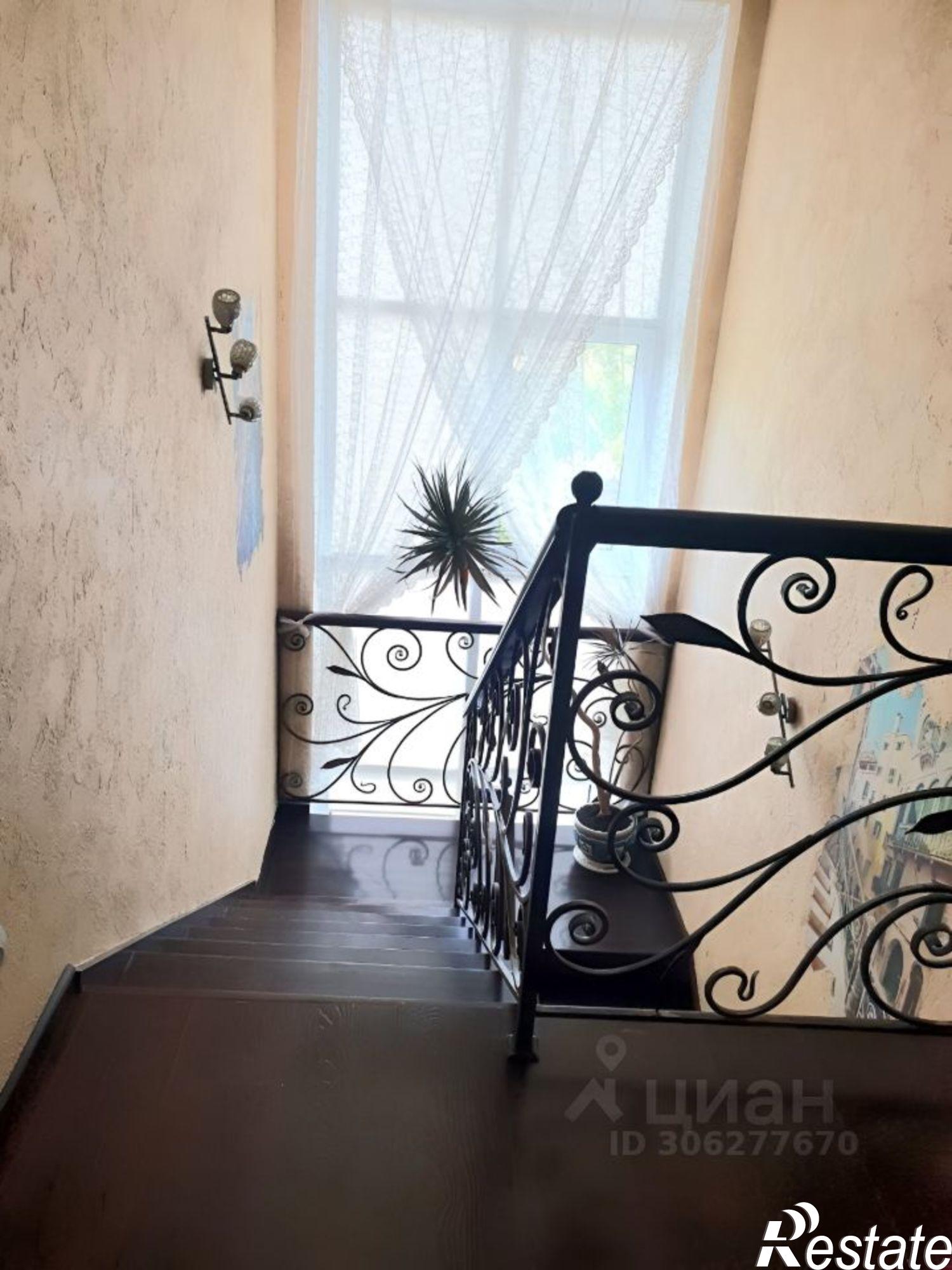 Купить дачу, дом, коттедж за 25 500 000 рублей на Нижняя Сорговая улица, 6