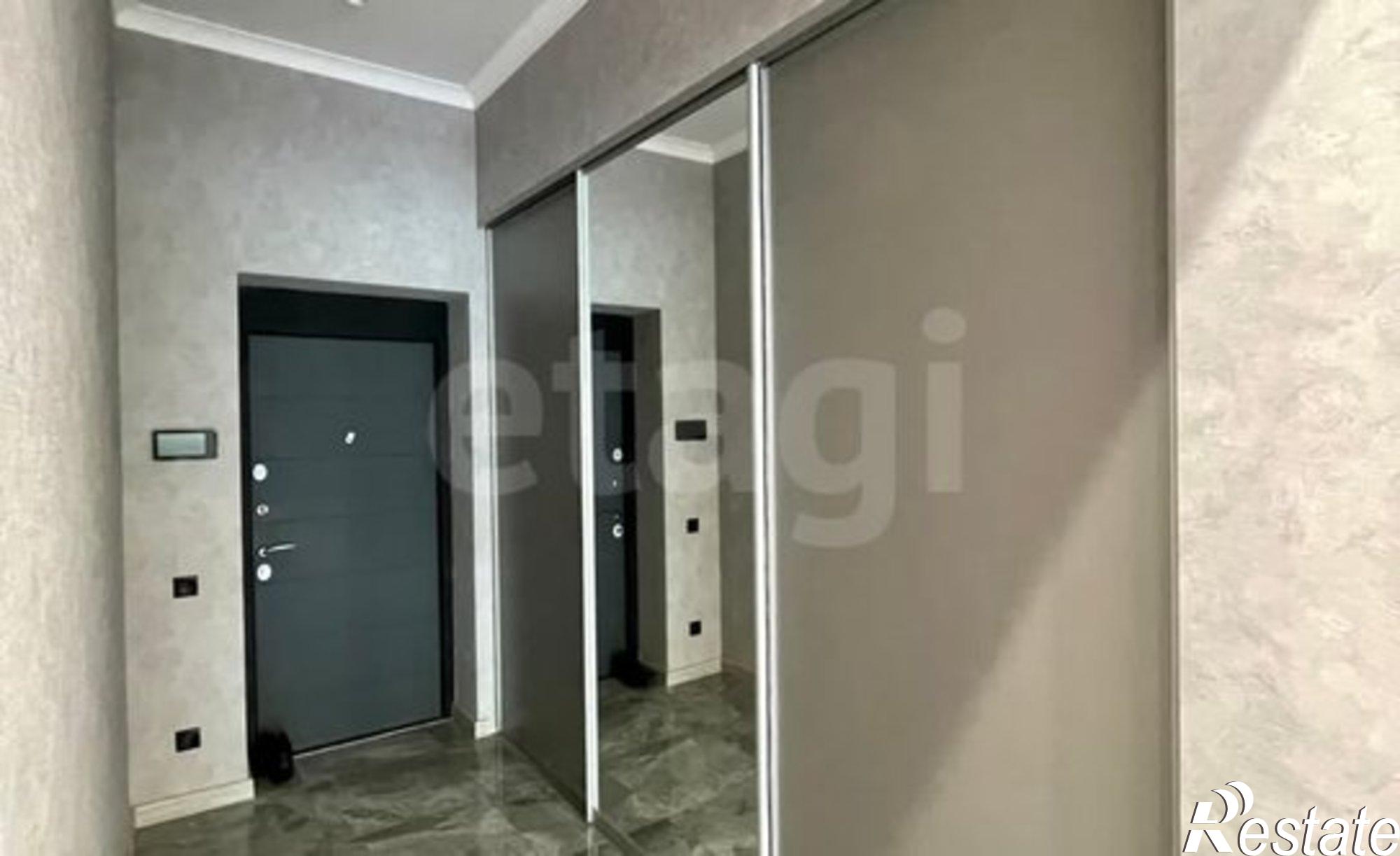 Купить квартиру за 10 800 000 рублей на ул Вольская, 127/133