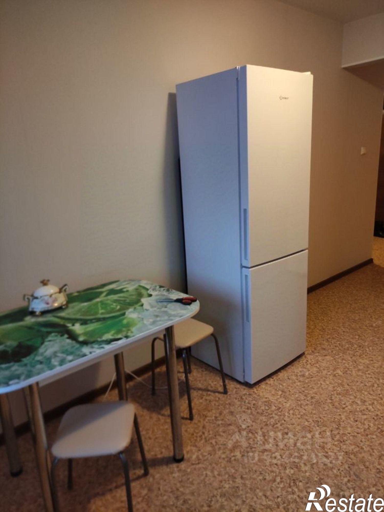 Сдать квартиру за 25 000 рублей на улица Суворова, 15