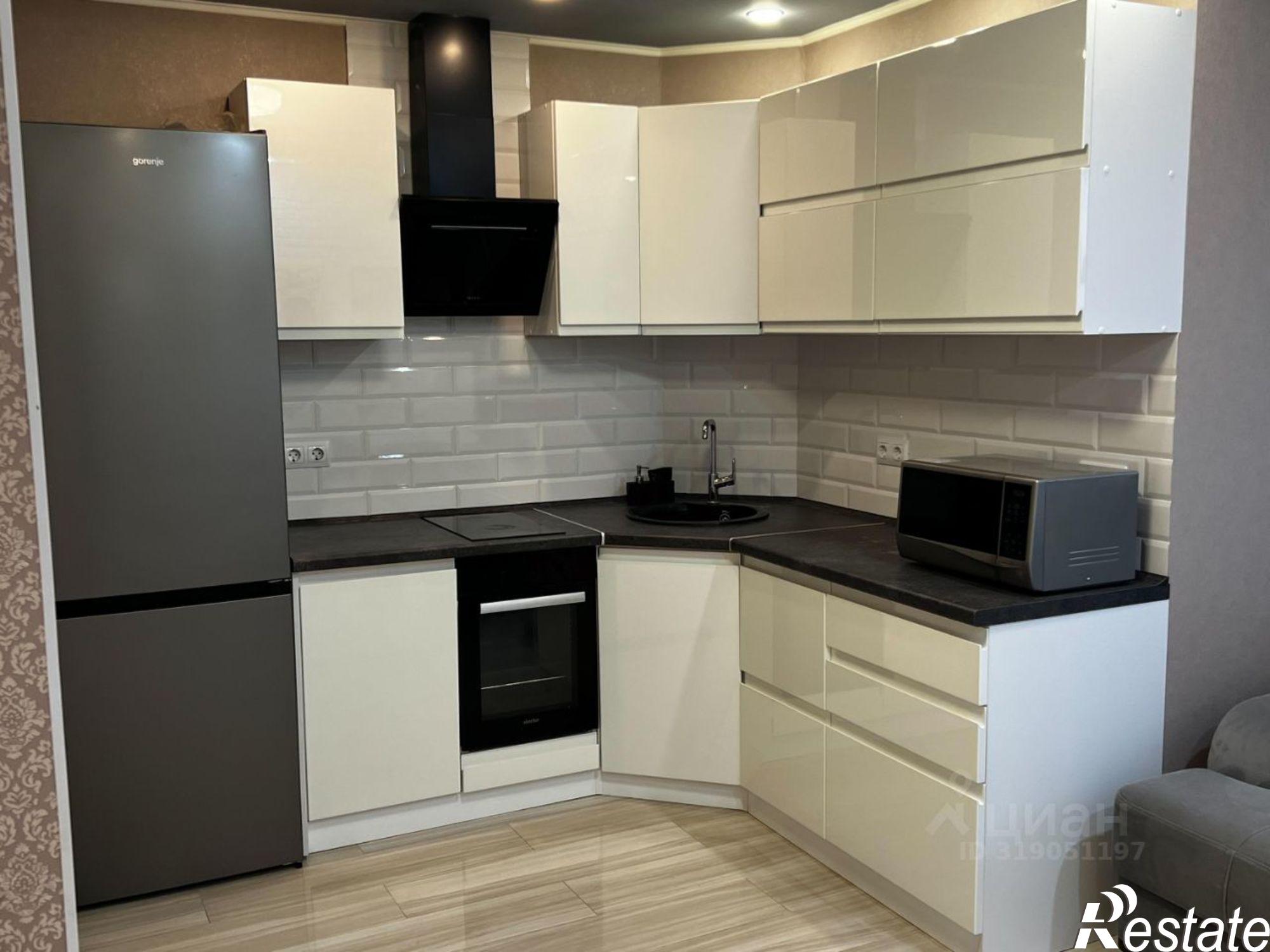 Сдать квартиру за 47 000 рублей на 4-й Волжский проезд, 20