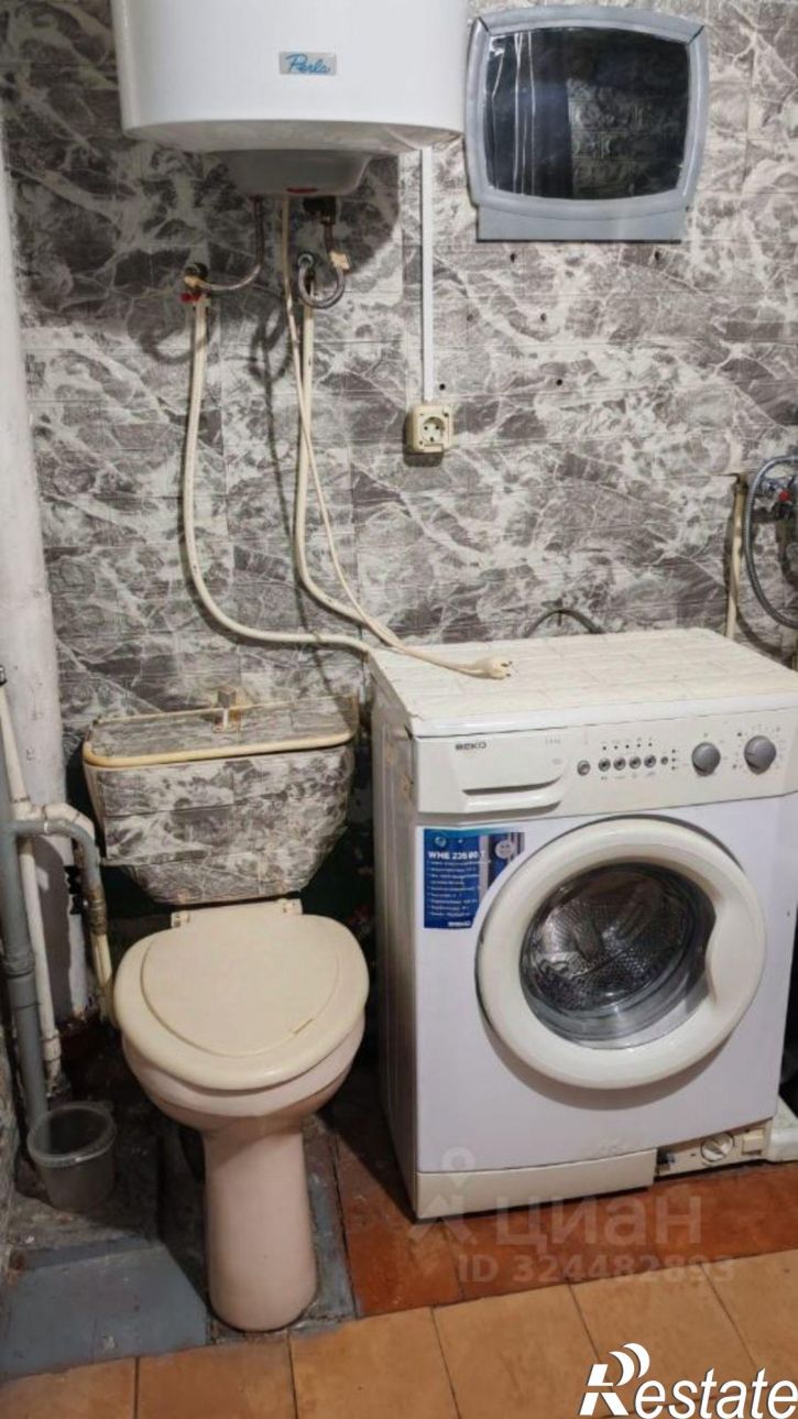 2-комн квартира Лунная улица, 27,  д. 27