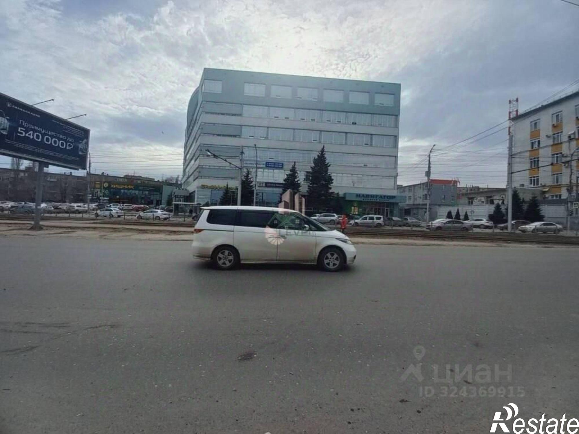 Сдать торговое помещение за 50 000 рублей на улица имени Пугачёва Е.И., 178