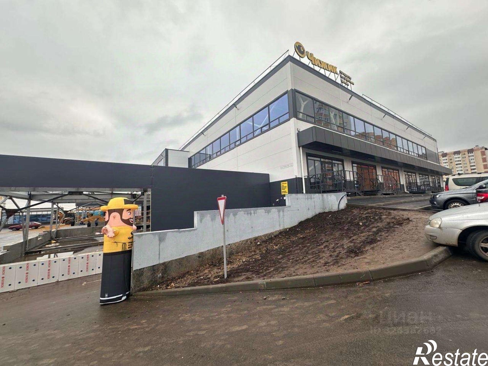 Сдать торговое помещение за 324 000 рублей на ул им Тархова С.Ф., 54