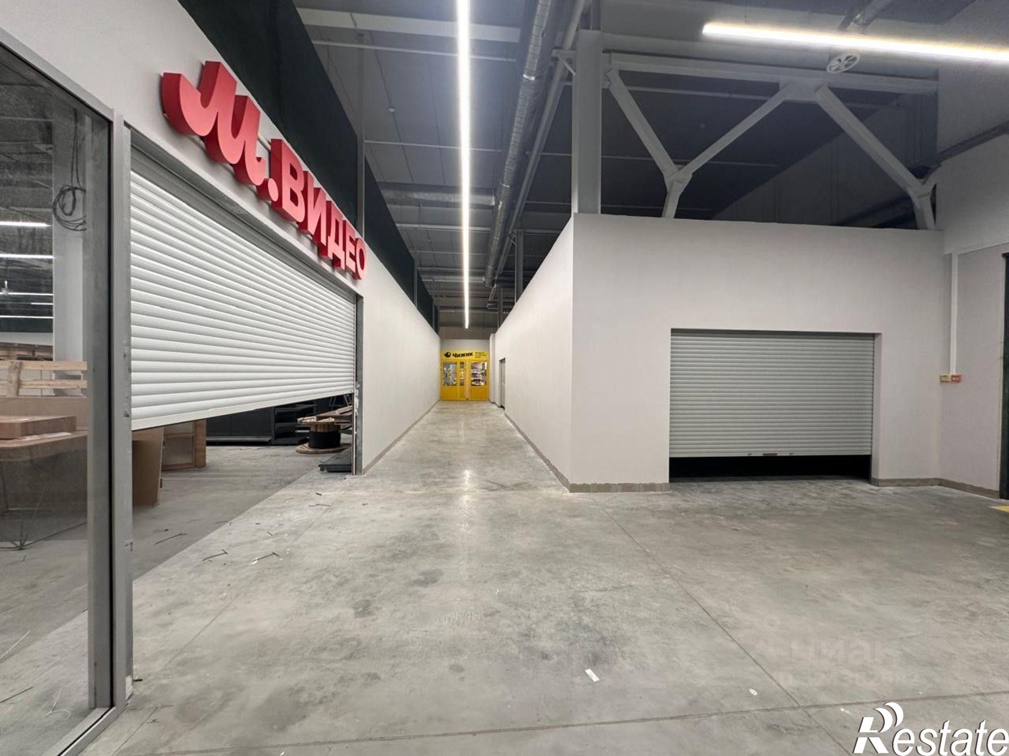 Сдать торговое помещение за 324 000 рублей на ул им Тархова С.Ф., 54