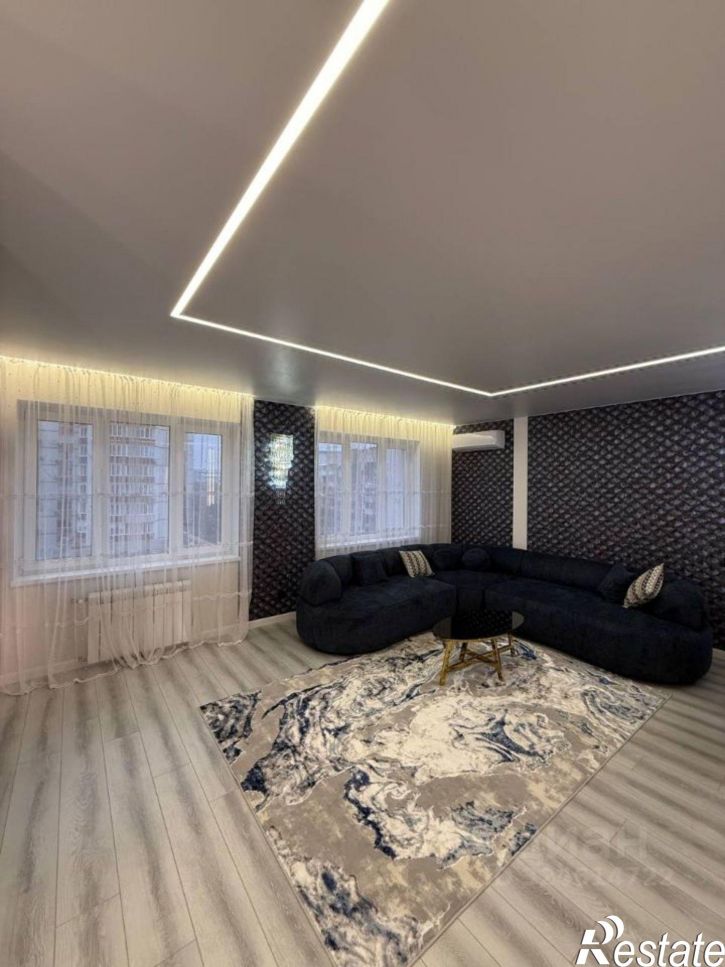 4-комн квартира улица Сакко и Ванцетти, 27/31,  д. 27/31