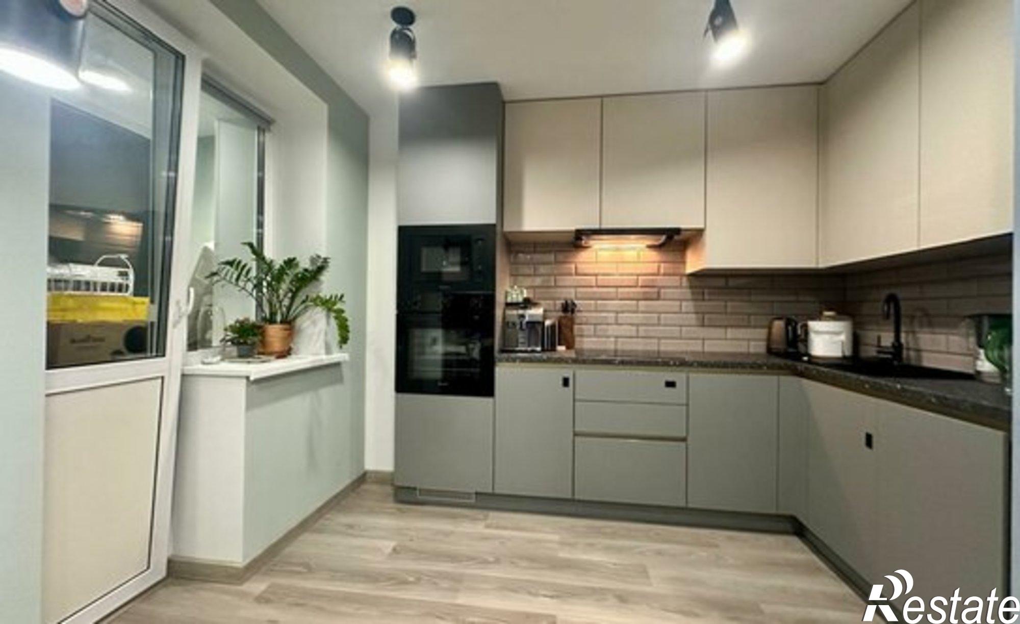 Купить квартиру за 6 100 000 рублей на Усть-Курдюмская улица, 4