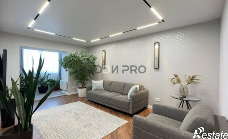 4-комн квартира ул им Чехова А.П., 12/36,  д. 12/36