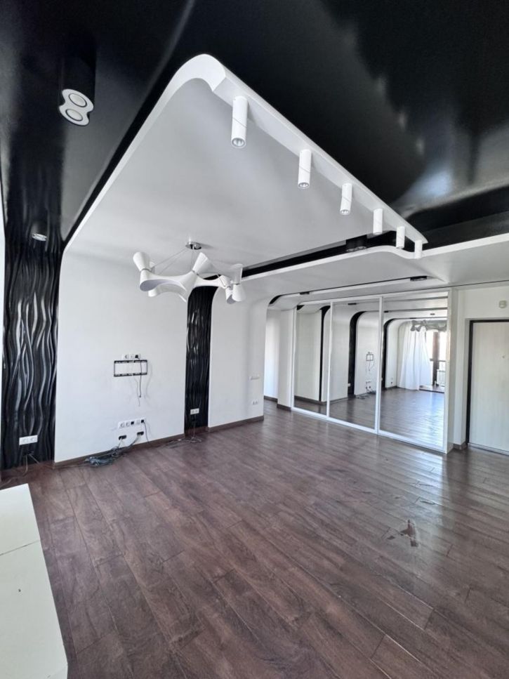 3-комн квартира Барнаульская ул, 2б