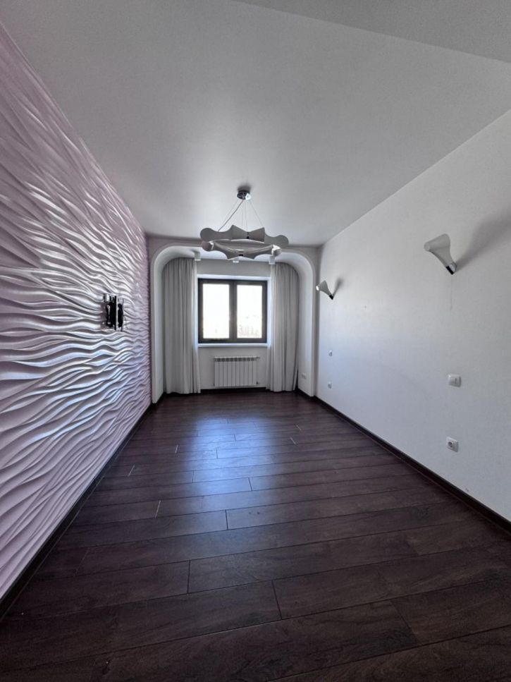 3-комн квартира Барнаульская ул, 2б