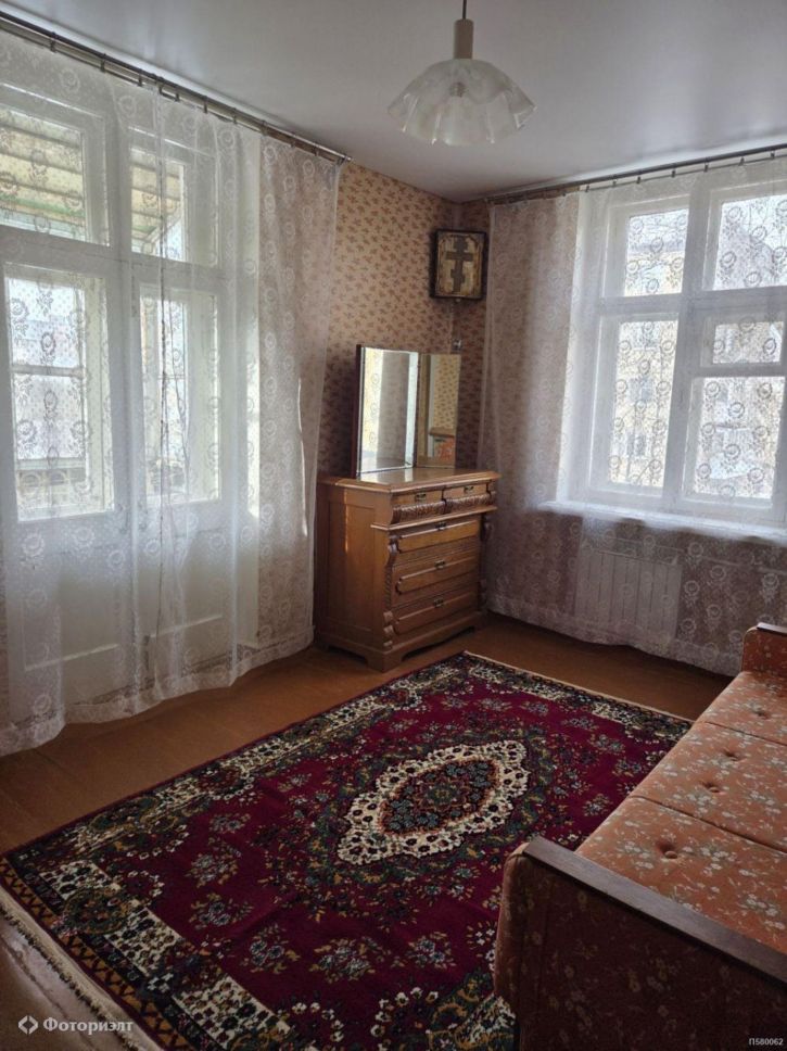 3-комн квартира Спартака ул, 1