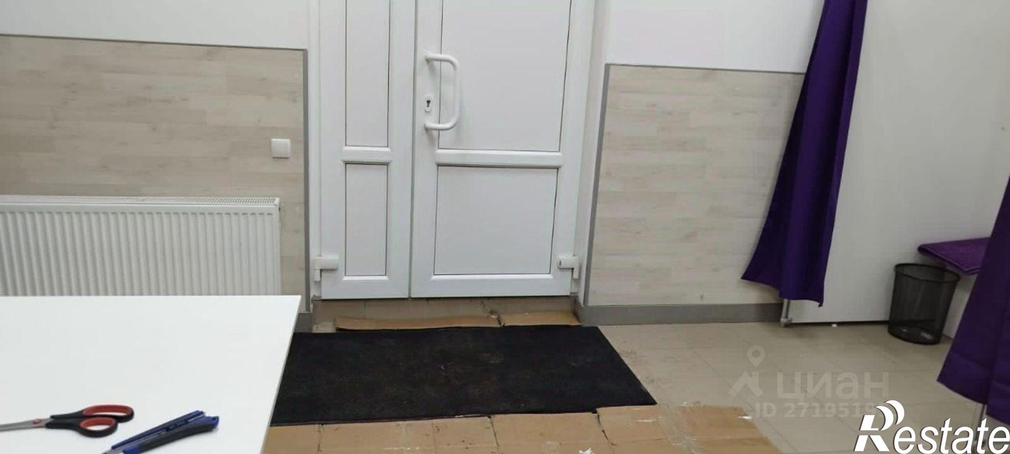 Купить торговое помещение за 6 000 000 рублей на Киевский проезд, 4