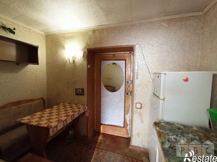 Комната пр-кт им 50 лет Октября, 122,  д. 122