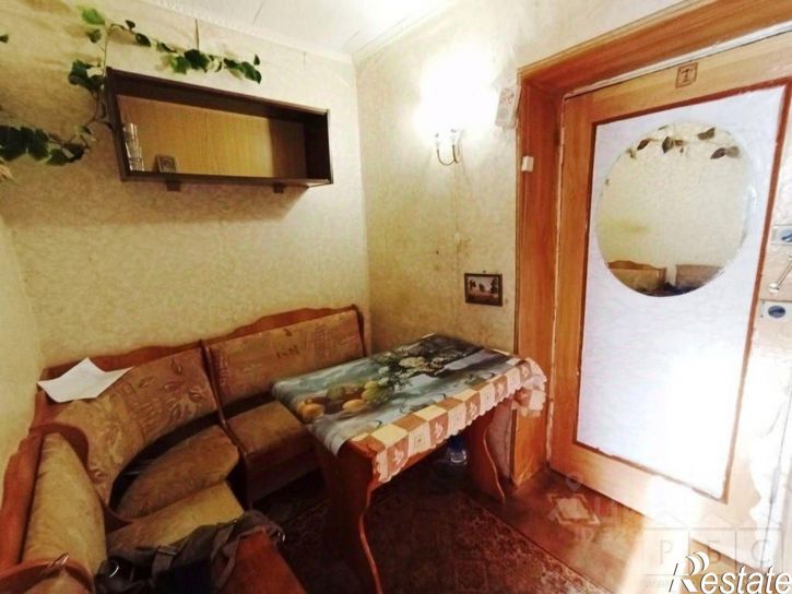 Комната пр-кт им 50 лет Октября, 122,  д. 122