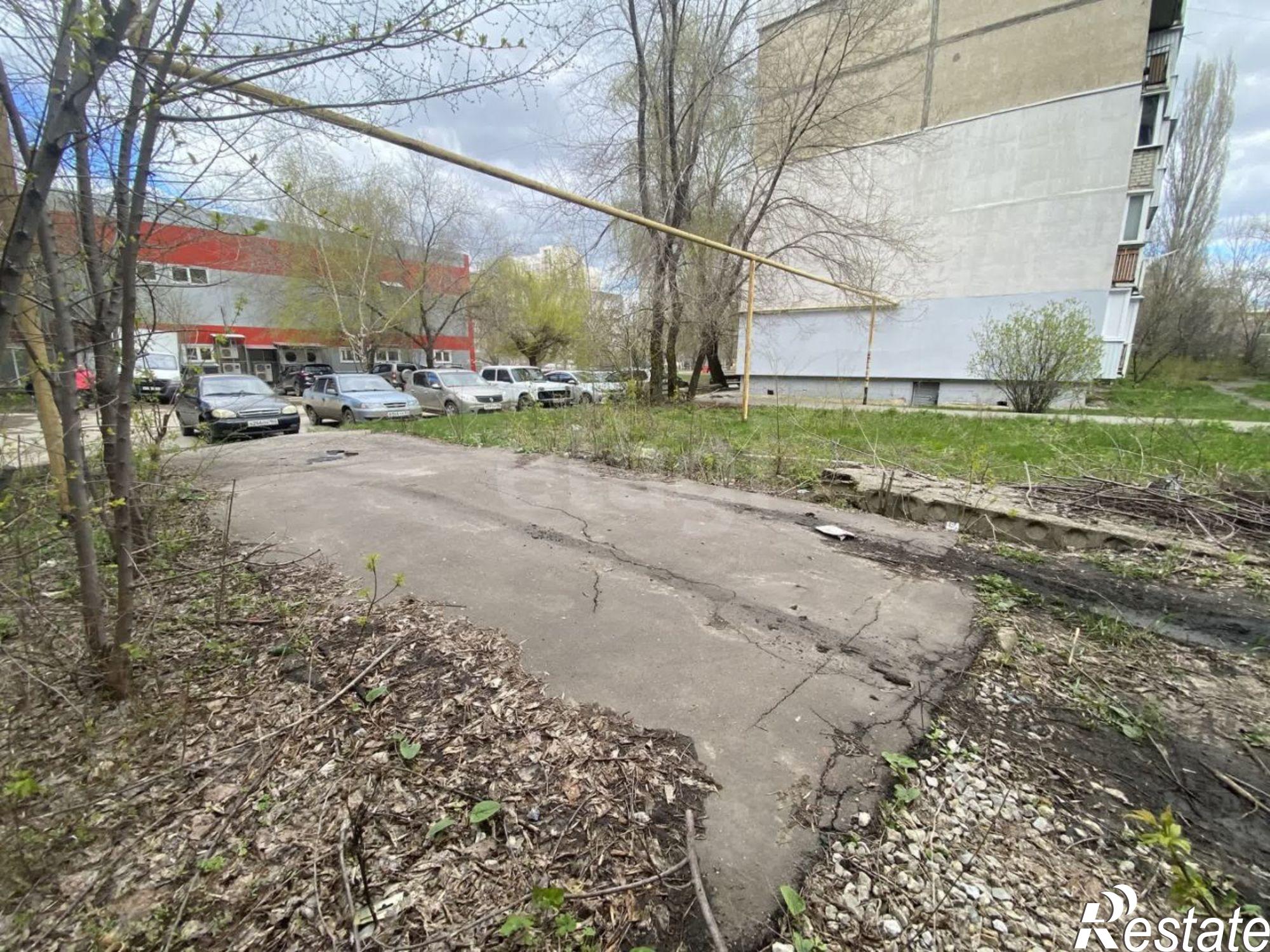 Купить гараж, место в паркинге за 400 000 рублей на улица Тархова