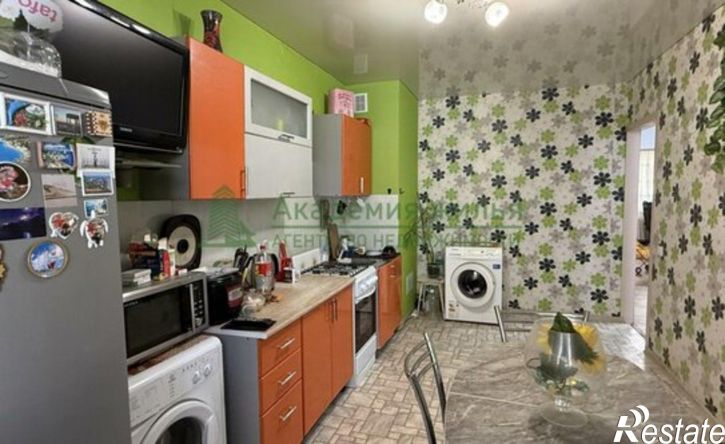 2-комн квартира улица Батавина, 14,  д. 14