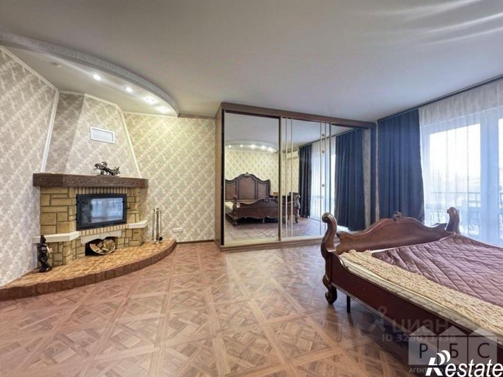 4-комн квартира улица Кутякова, 23-25,  д. 23-25