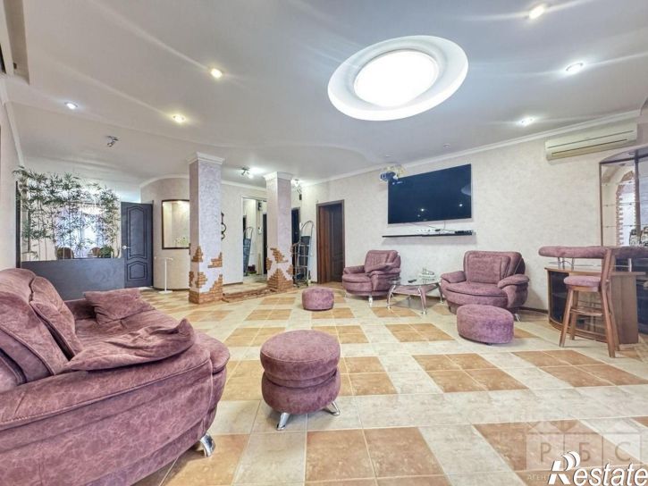 4-комн квартира улица Кутякова, 23-25,  д. 23-25