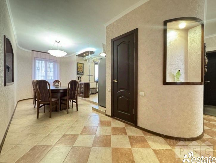 4-комн квартира улица Кутякова, 23-25,  д. 23-25