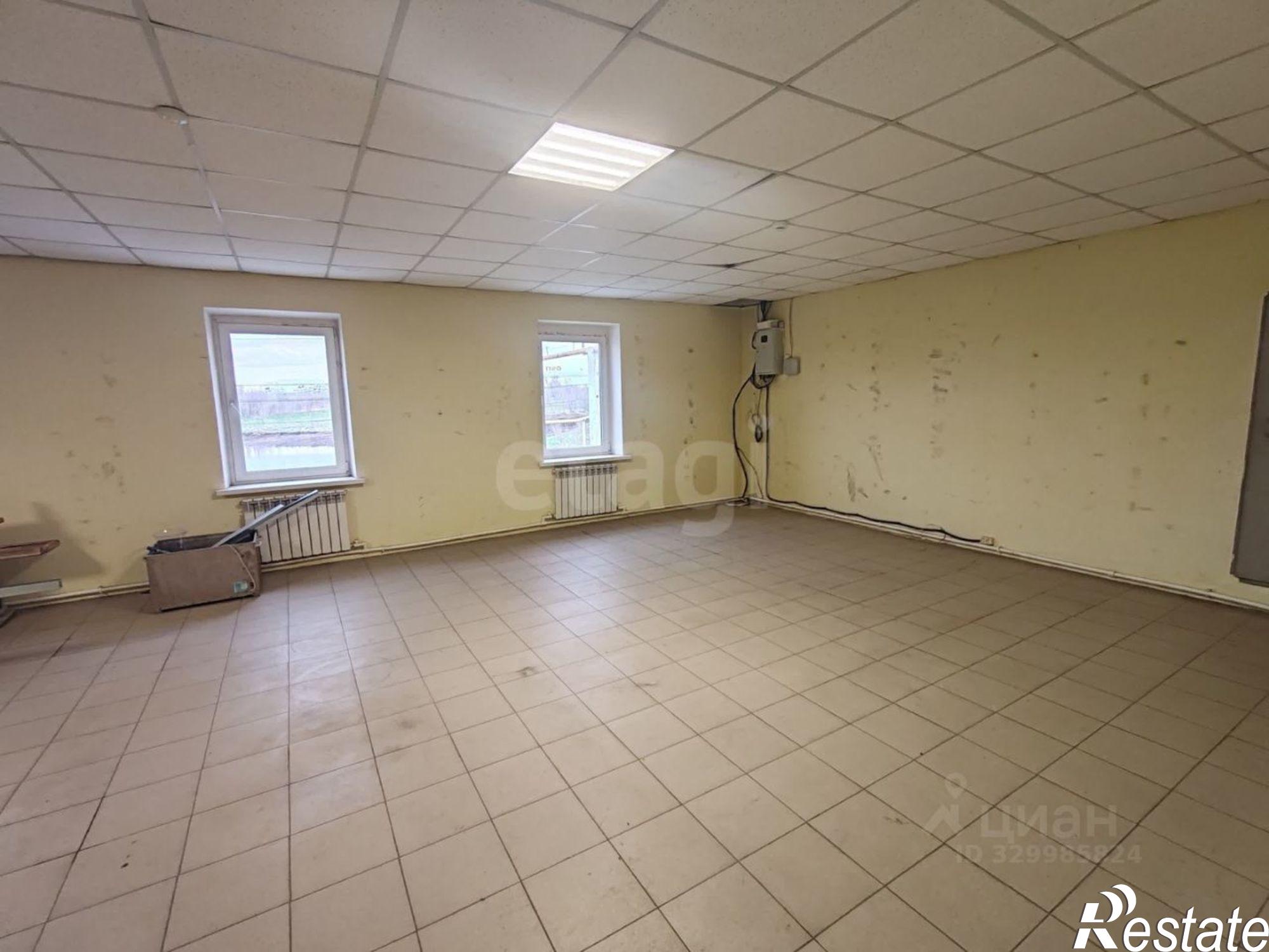 Купить торговое помещение за 47 000 300 рублей на Ивантеевская улица, 2
