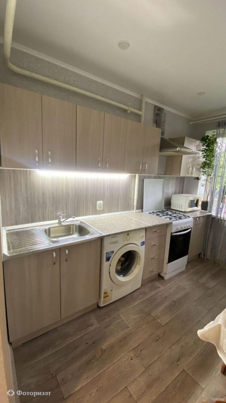 3-комн квартира Топольчанская ул, 1а