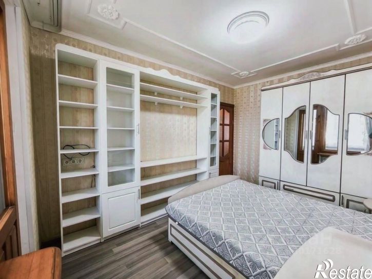 4-комн квартира улица Азина, 17А,  д. 17А