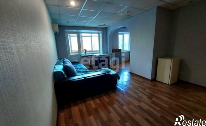 3-комн квартира ул им Емлютина Д.В., 44Б,  д. 44Б