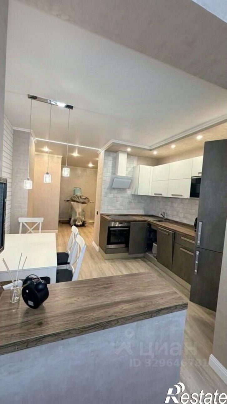 2-комн квартира улица Академика Антонова (дублёр), 24,  д. 24