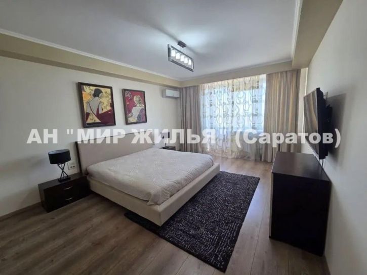 5-комн квартира Театральная пл, 1/37