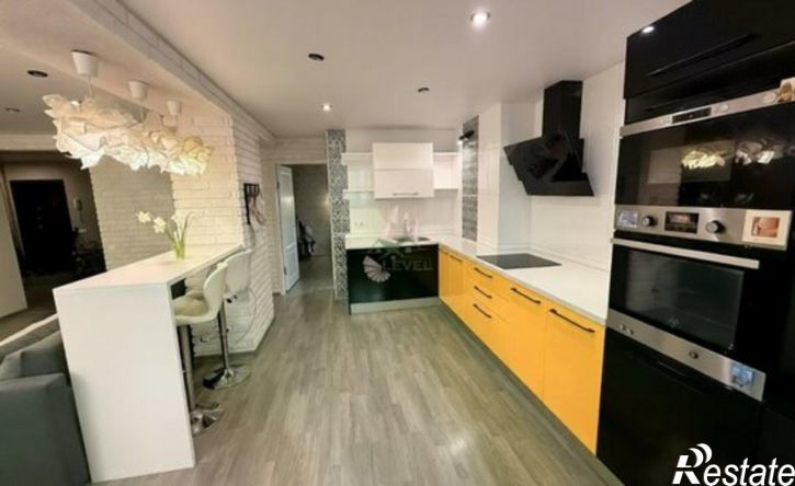 3-комн квартира улица Тархова, 48,  д. 48