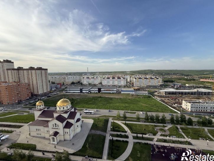 1-комн квартира проспект Героев Отечества, 3,  д. 3