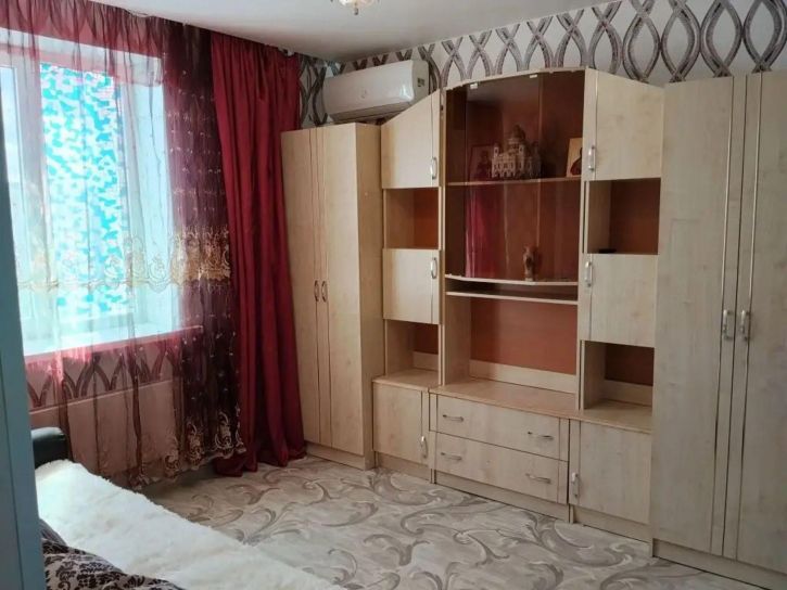 1-комн квартира Миллеровская ул, 33
