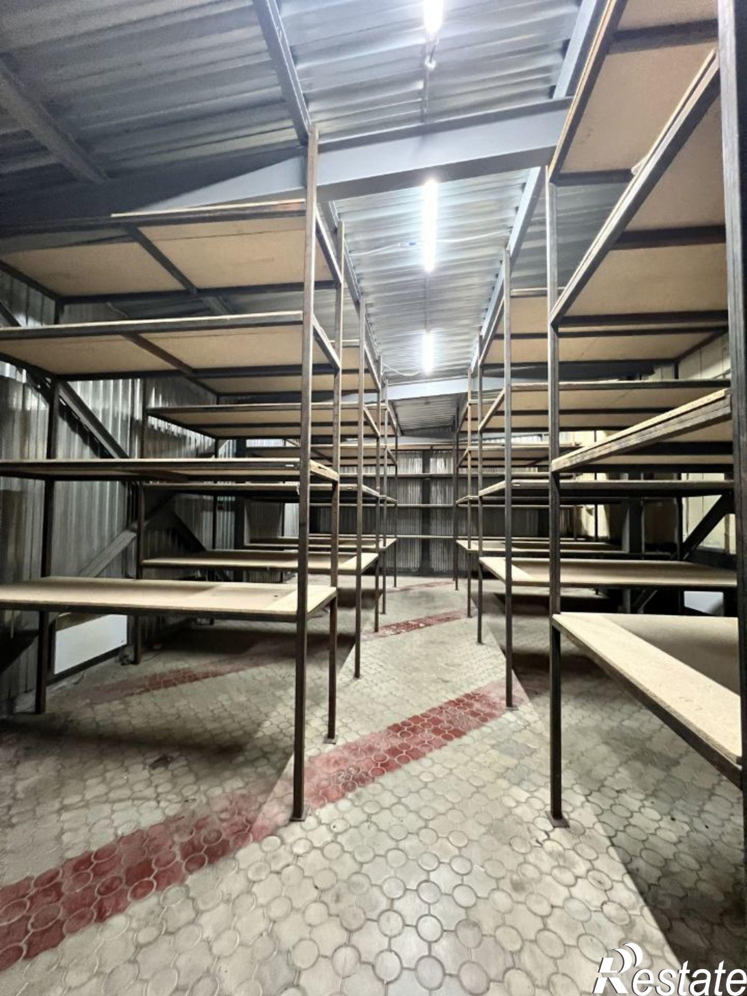 Купить офис, помещение под офис за 21 000 300 рублей на площадь Орджоникидзе